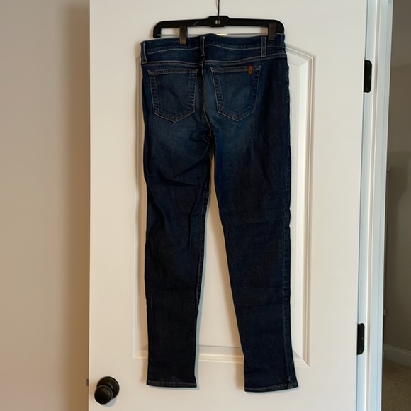 Joe’s Jeans Dark Wash Petite Skinny Jeans. Size 29 - Picture 2 of 2